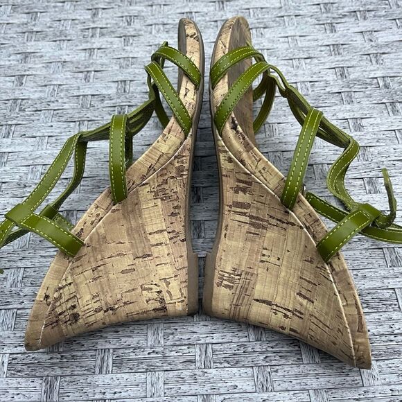 Unlisted Bet You Can lime colored ankle strap wedge sandals, comfortable, 9 med - Picture 6 of 8